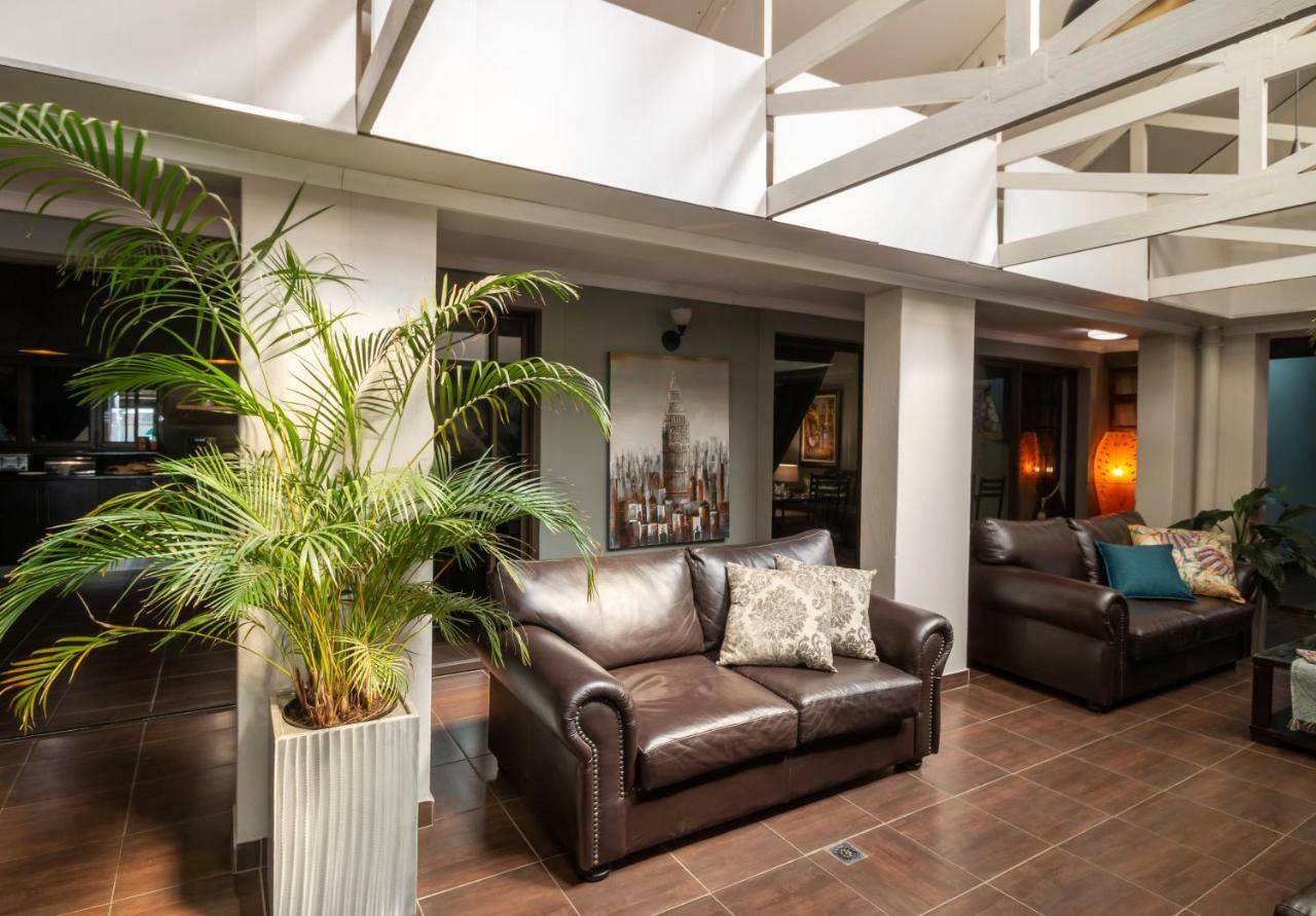 Lala Dene Lodge Bloemfontein Exteriör bild