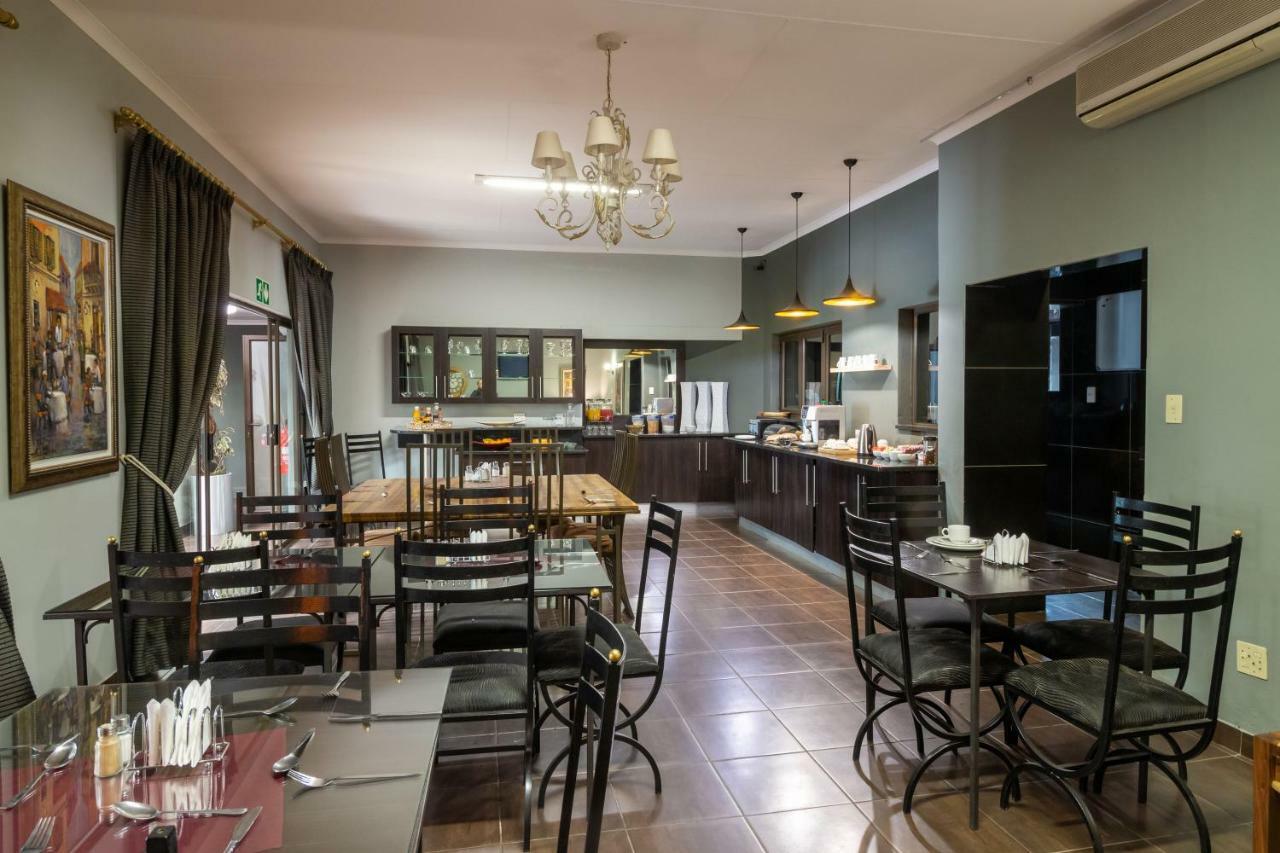 Lala Dene Lodge Bloemfontein Exteriör bild