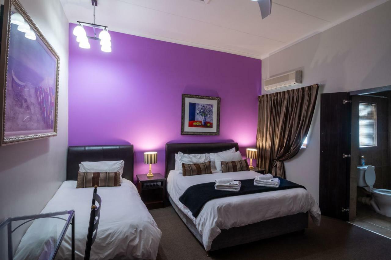 Lala Dene Lodge Bloemfontein Exteriör bild