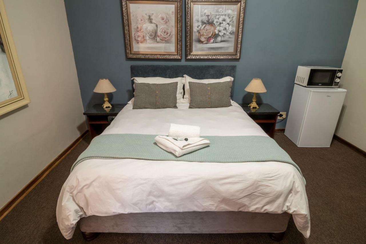 Lala Dene Lodge Bloemfontein Exteriör bild