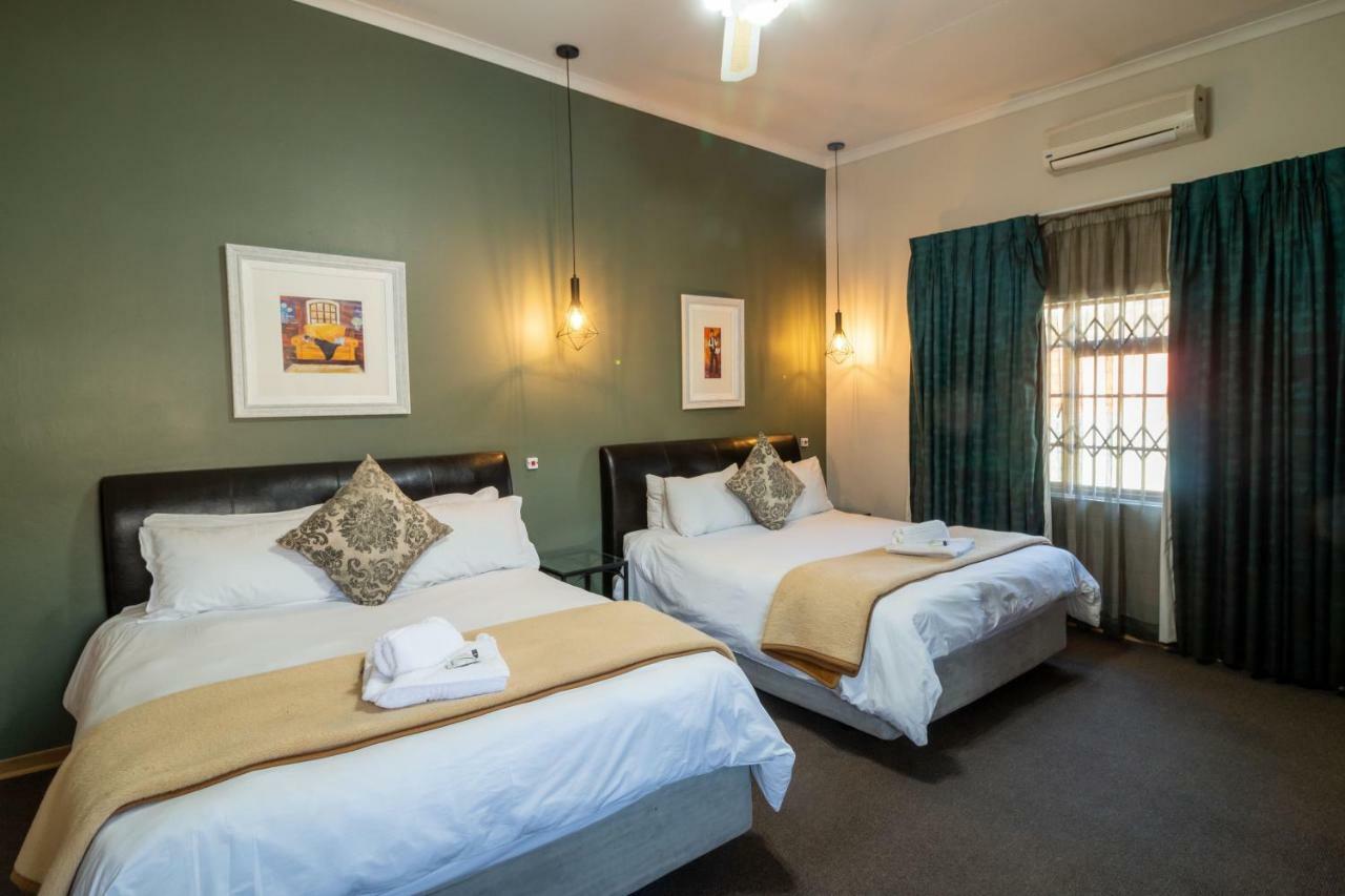 Lala Dene Lodge Bloemfontein Exteriör bild
