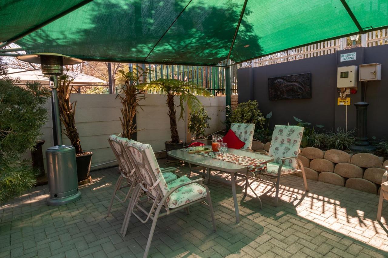 Lala Dene Lodge Bloemfontein Exteriör bild